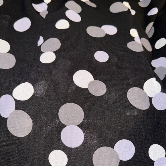 Womens NEW YORK AND COMPANY Black White Polka Dot Top S With Flattering Darts - Picture 7 of 10